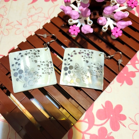 Pearly White & Silver Butterfly Square Fish Hook Dangle Earrings - Picture 2 of 3